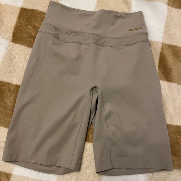 Whitney Simmons gymshark shorts size small - Picture 1 of 2